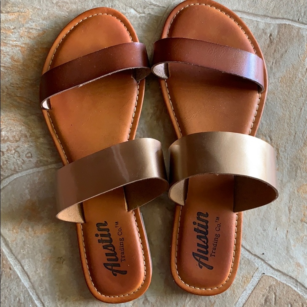 Sandals - Picture 2 of 2